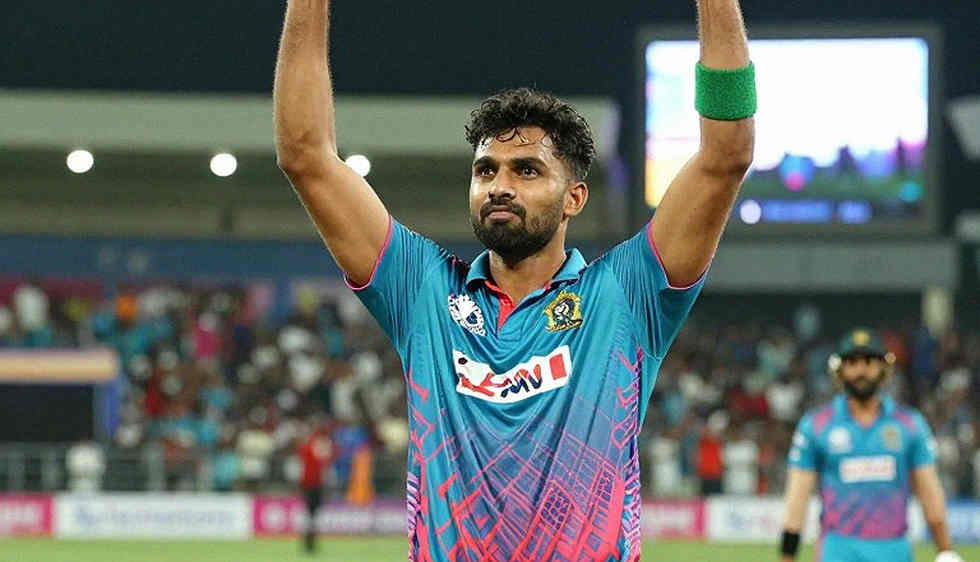 Cricket in the Transfer Window: The Invisible Mechanism of Price, Contract and Bowling Angle