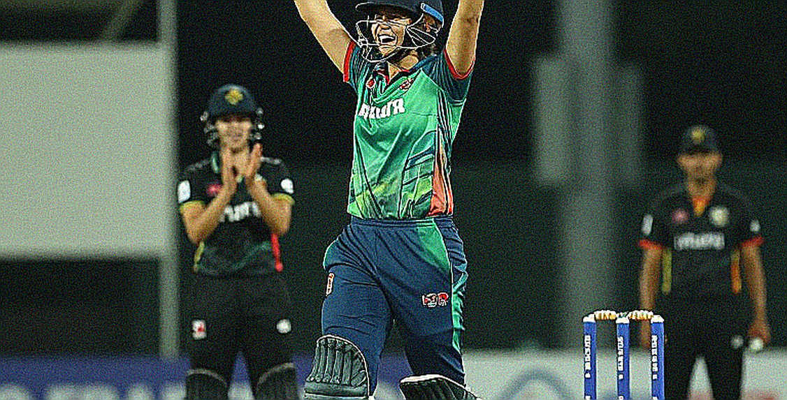Cricket in the Transfer Window: The Invisible Mechanism of Price, Contract and Bowling Angle