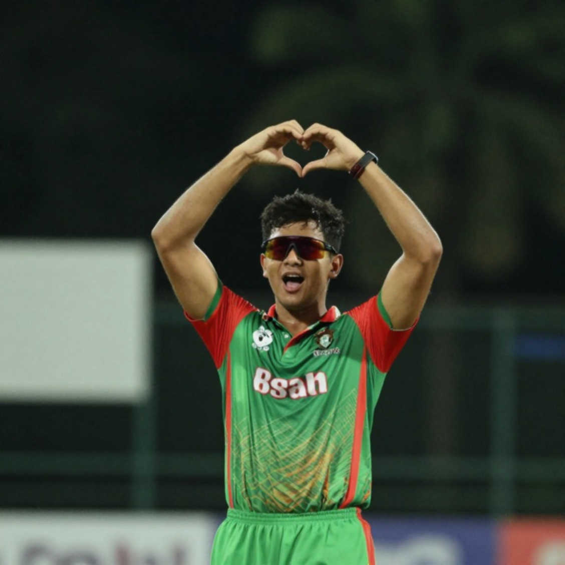 আবুধাবির নিউট্রাল পিচে ৪৭৯ রানের পাহাড়: লিটনের সেঞ্চুরি থেকে এবাদতের সেই ওভার, চতুর্থ দিনের শেষ বিকেলের গল্প